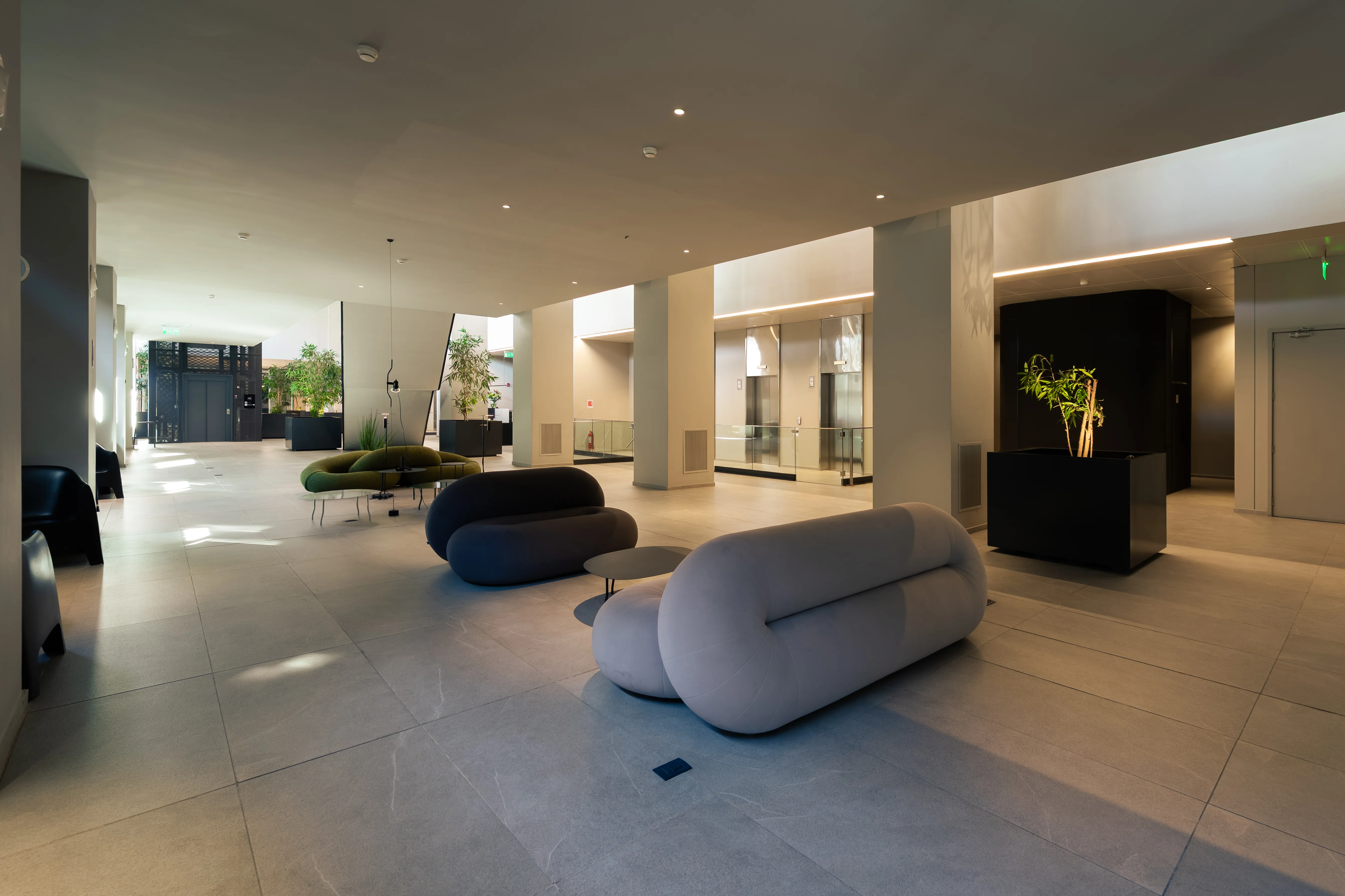 Work Plaza 2