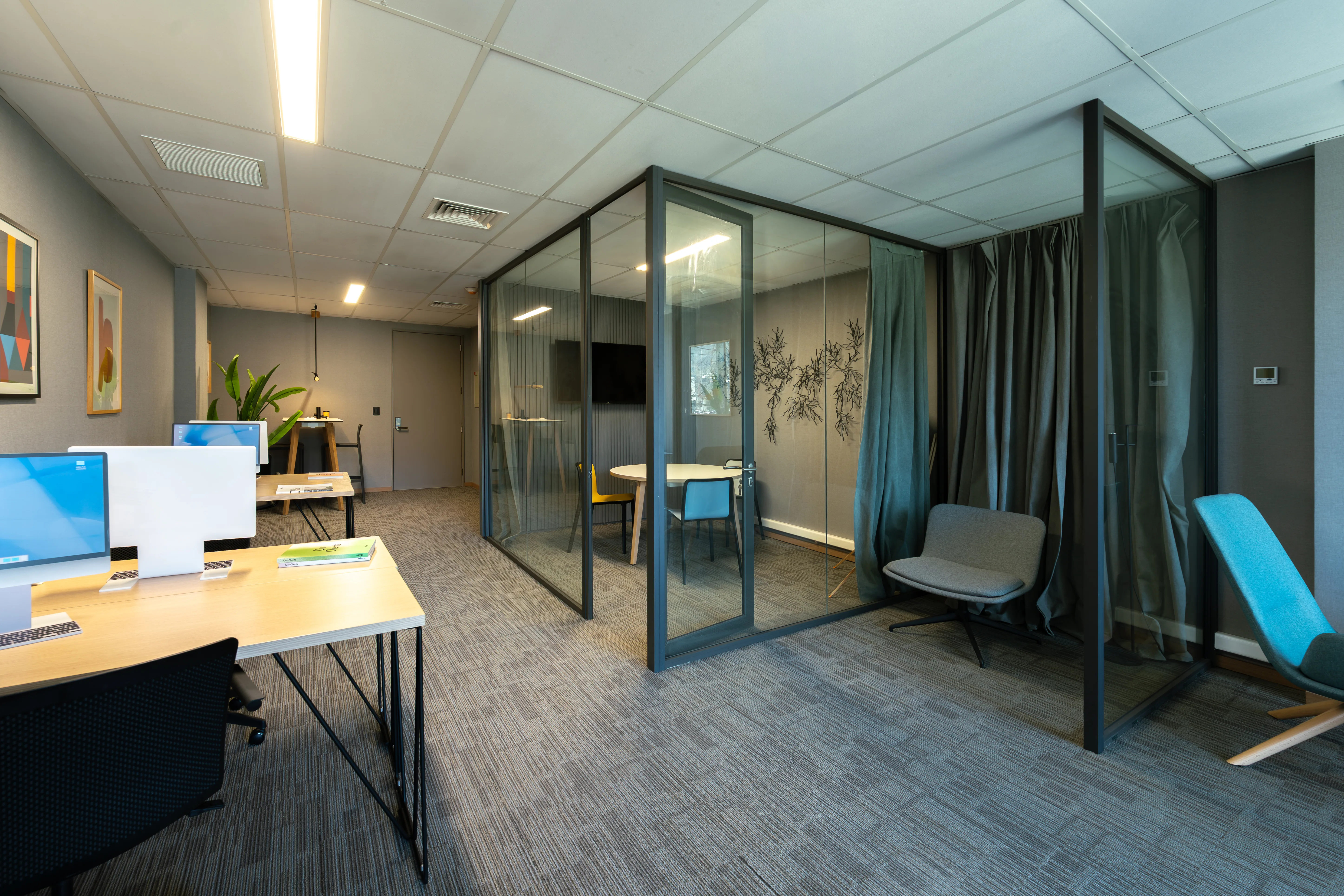 Work Plaza 4